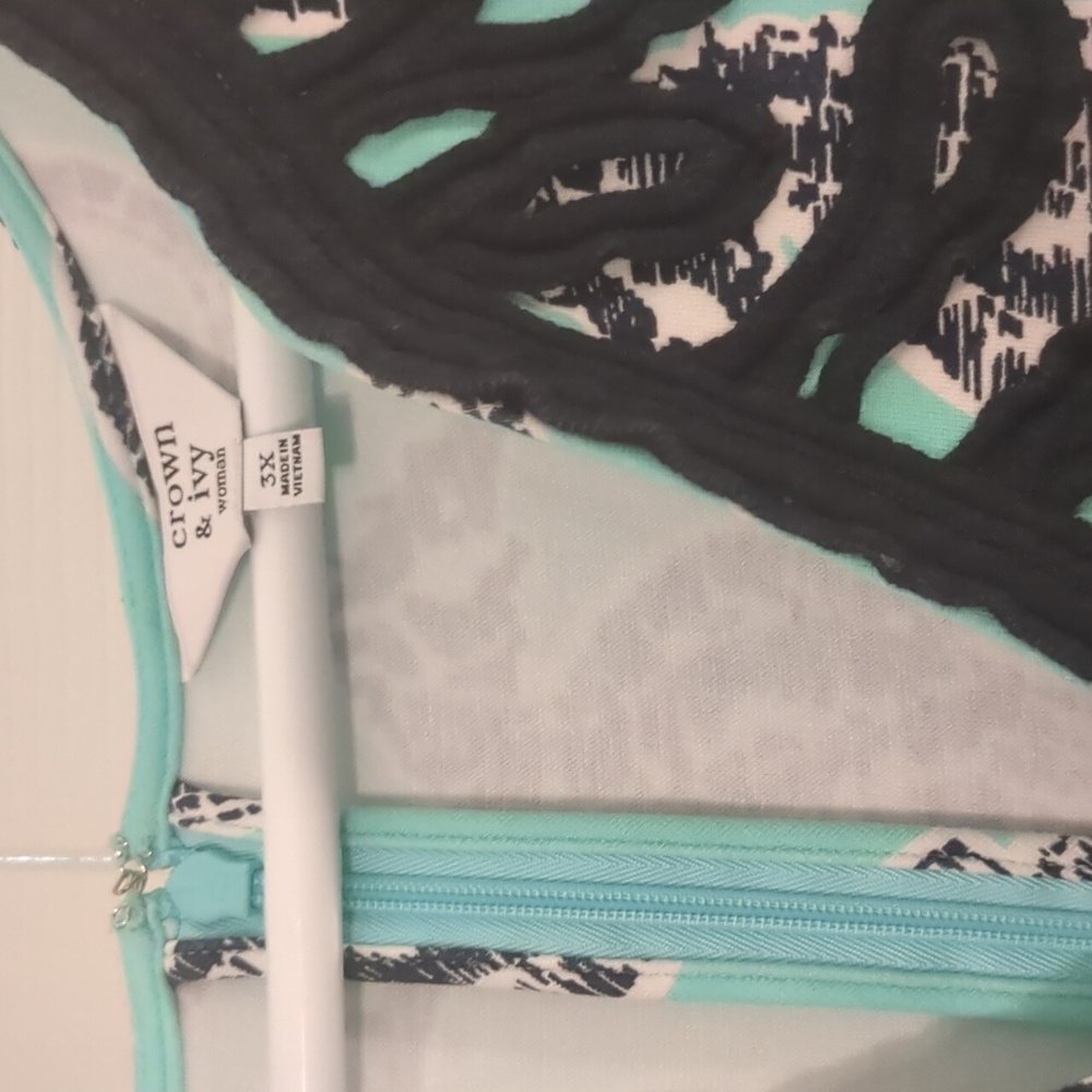 Crown & Ivy Aqua Seahorse Mini Dress with Black Detail - Picture 3 of 4